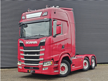 Xe đầu kéo SCANIA S 660 V8