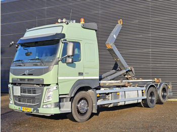Xe tải nâng móc VOLVO FM 420