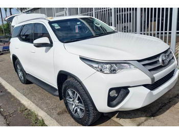 Xe hơi Toyota Fortuner: hình 4
