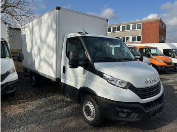 Xe tải nhỏ thùng kín IVECO Daily 35s14