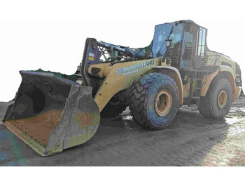 Máy xúc lật bánh lốp NEW HOLLAND W270