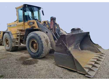 Máy xúc lật VOLVO L120C