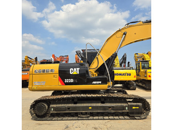 Máy xúc CATERPILLAR 323D2L: hình 2 Máy xúc CATERPILLAR 323D2L: hình 2