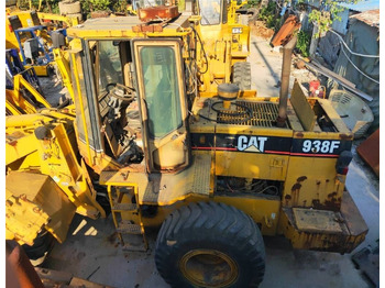 Máy xúc lật bánh lốp CATERPILLAR 938F
