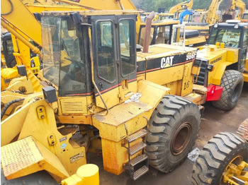Máy xúc lật bánh lốp CATERPILLAR 966F