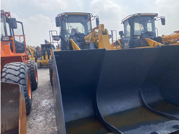 Máy xúc lật bánh lốp LIUGONG