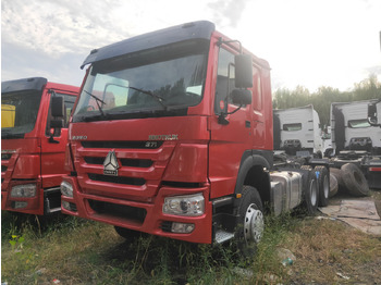 Xe đầu kéo SINOTRUK HOWO