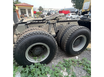 Xe đầu kéo Sinotruk HOWO 420 Tractor: hình 4
