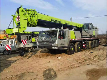 Cẩu bánh lốp ZOOMLION ZTC1000V