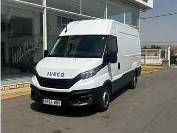 Xe van chở hàng IVECO Daily 35s14
