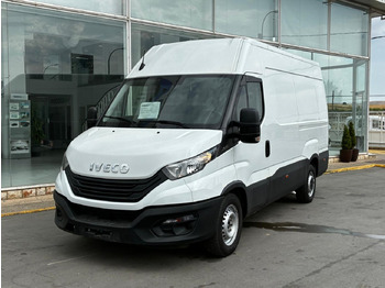 Xe van chở hàng IVECO Daily 35s14