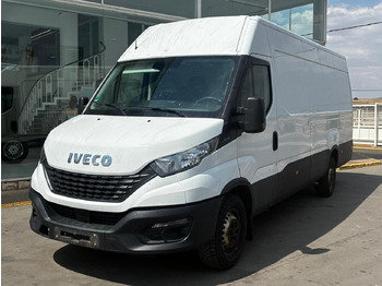 Xe van chở hàng IVECO Daily 35s14