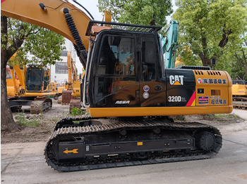 Máy xúc bánh xích CATERPILLAR 320D2