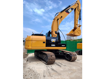Máy xúc bánh xích CATERPILLAR 320D2