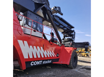 Xe tiếp cận xếp chồng FANTUZZI