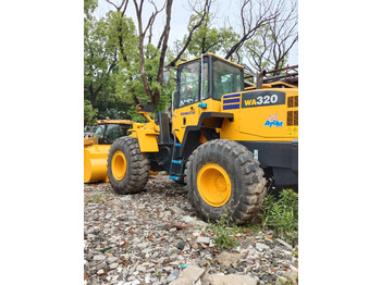 Máy xúc lật bánh lốp KOMATSU WA320-5