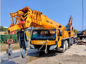 Cẩu bánh lốp XCMG QY50K
