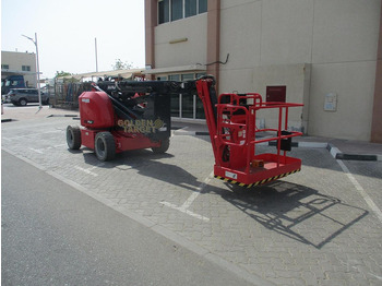 Nền bục trên không