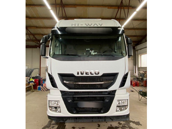 Xe đầu kéo IVECO Stralis HI-WAY