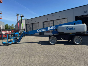 Xe nâng người hình viễn vọng kính GENIE