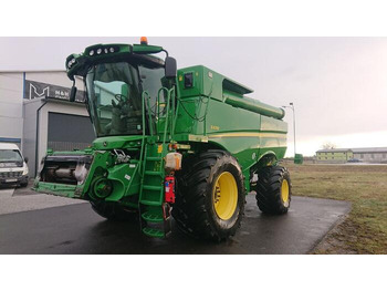 Máy gặt đập JOHN DEERE S670