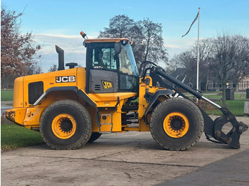 Máy xúc lật bánh lốp JCB 457