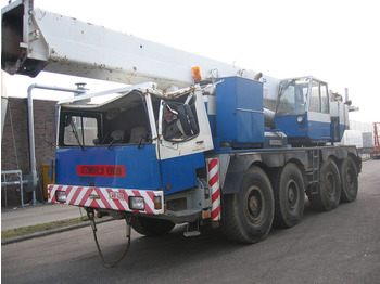 Cẩu bánh lốp LIEBHERR LTM 1060