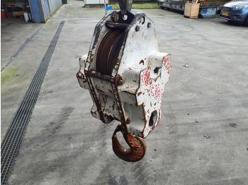 Cẩu gấp TEREX