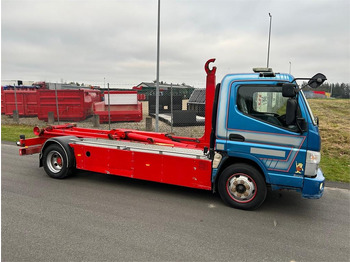 Xe tải nâng móc MITSUBISHI