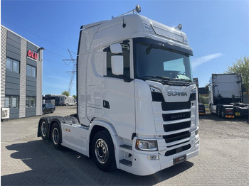 Xe đầu kéo SCANIA S 660