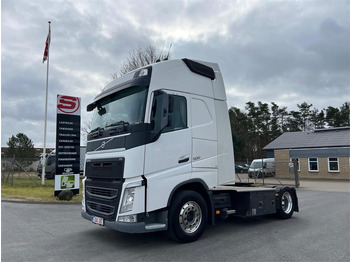 Xe đầu kéo VOLVO FH 500