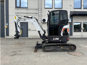 Máy xúc mini BOBCAT E26