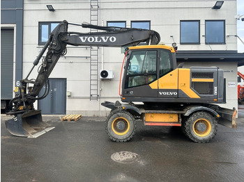 Máy xúc bánh lốp VOLVO EW160E