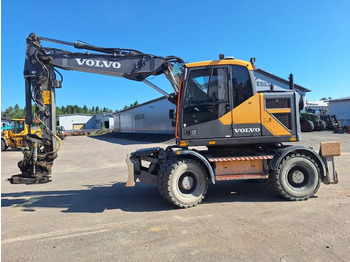 Máy xúc bánh lốp VOLVO EWR150E