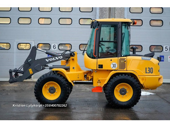 Máy xúc lật bánh lốp VOLVO L30