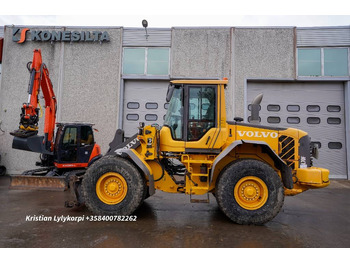 Máy xúc lật bánh lốp VOLVO L70F