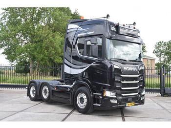 Xe đầu kéo SCANIA R 520