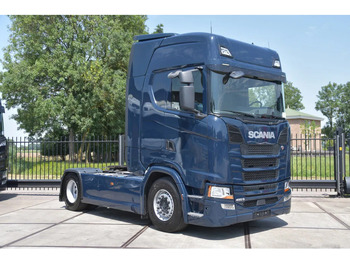 Xe đầu kéo SCANIA S 450