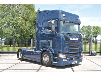 Xe đầu kéo SCANIA S 450