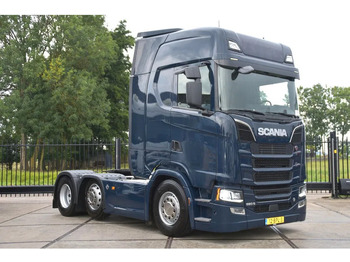 Xe đầu kéo SCANIA S 520