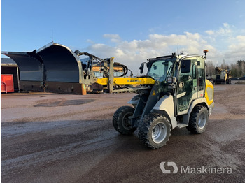 Máy xúc lật bánh lốp KRAMER