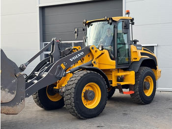 Máy xúc lật bánh lốp VOLVO L45H