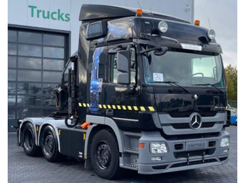 Xe cẩu tự hành MERCEDES-BENZ