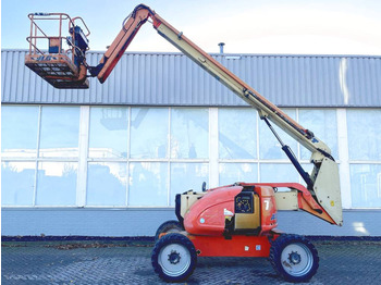 Xe nâng người hình viễn vọng kính JLG 600AJ