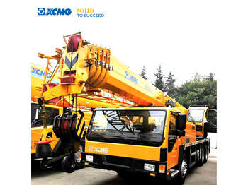 Cẩu bánh lốp XCMG QY25