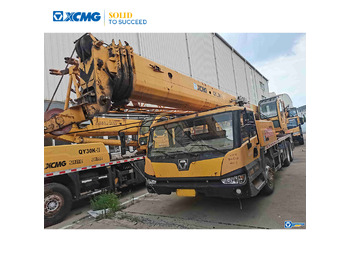 Cẩu bánh lốp XCMG QY25K