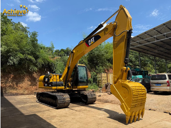 Máy xúc bánh xích CATERPILLAR 320D