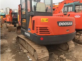 Máy xúc bánh xích DOOSAN DH55