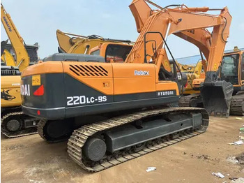 Máy xúc bánh xích HYUNDAI R215