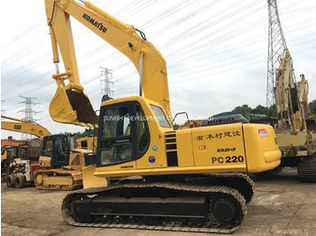 Máy xúc bánh xích KOMATSU PC220-6